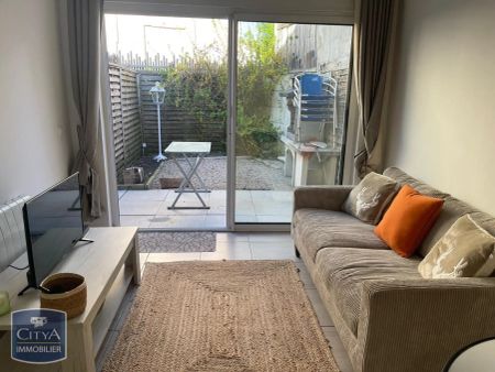 Appartement à louer 4 pièces 79.3m² - Photo 2