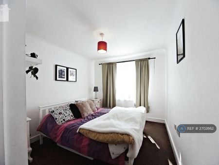 2 bedroom flat to rent - Photo 5