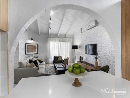 Stunning Property with Large Shed a Plenty of Room for the Largest of Caravans - Photo 2