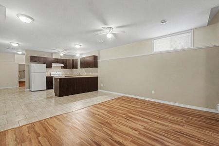 For Lease - 1602 Belcourt Boulevard Unit# B, Orleans - Convent Glen and Area, Ontario - Photo 3