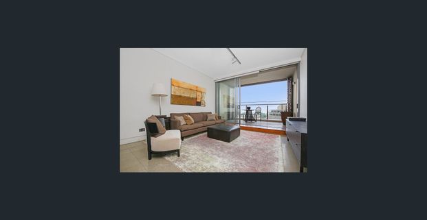 Luxury City Living at Exclusive Macquarie Residences - Photo 1