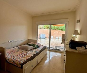 3 bedroom luxury Flat for rent in Nueva Andalucia, Spain - Photo 5