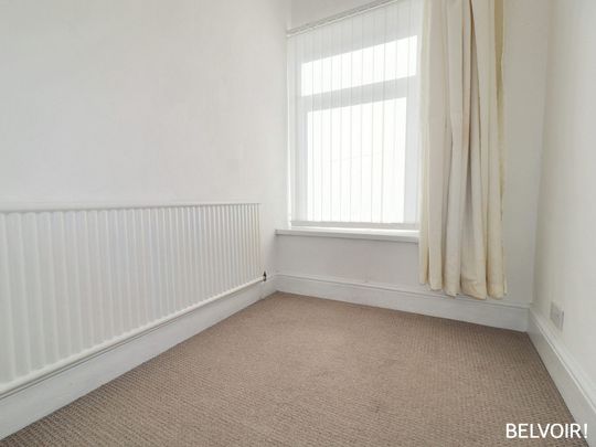 Terraced House to rent on - Photo 1