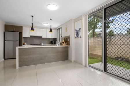 Convenient & Superbly Located! - Photo 3