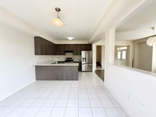 For Lease - 8612 Chickory Trail, Niagara Falls, Ontario - Photo 1