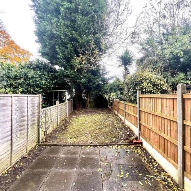 Merton Close, Oldbury, B68 - Photo 1