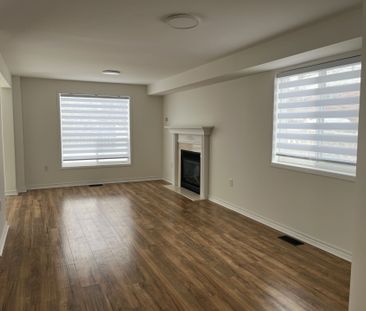 For Lease - 14 Downing Crescent, Barrie, Ontario - Photo 1