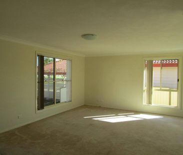 FOUR BEDROOM FAMILY HOME. - Photo 1