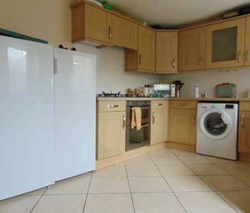 1 bedroom in a house share to rent - Photo 5