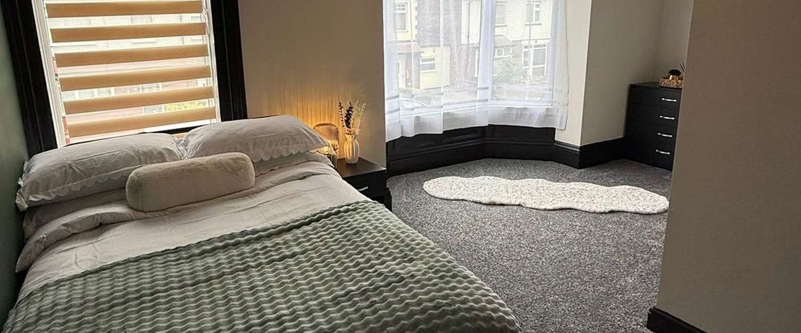 New Burlington Road Room 6 - Photo 1