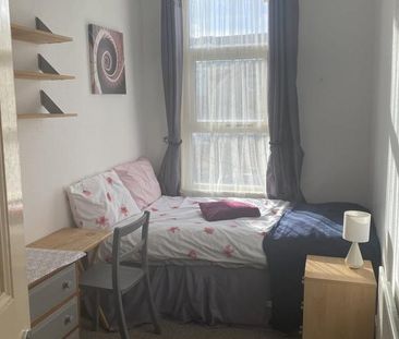 7 bedroom terraced house to rent - Photo 3