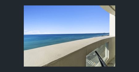 FULLY FURNISHED THREE BEDROOM BEACHFRONT APARTMENT - Photo 5