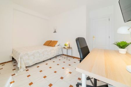 Carrer Ángel Villena, Valencia, Valencian Community 46013 - Photo 4