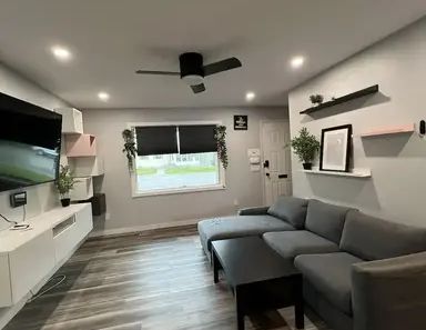 Renovated Open Concept Main-floor For Rent | Calgary - Photo 1