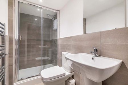 6 bedroom house to rent - Photo 3