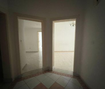 Free AC, 1 month free, pool |Built-in closets - Photo 4