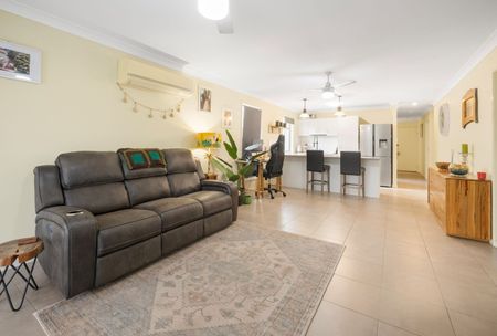 39 Scarborough circuit, Blacks Beach - Photo 2