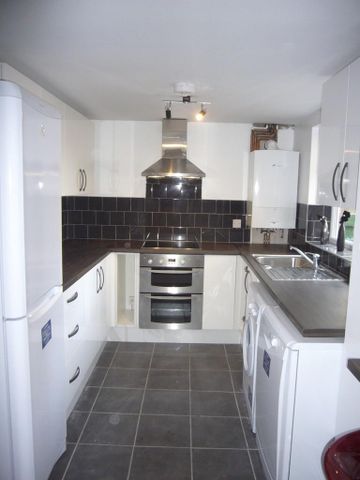 5 bedroom terraced house to rent - Photo 5