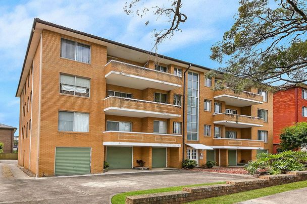 Two Bedroom Unit with Lock up Garage - Photo 1