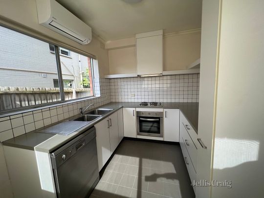 1/40 Dundas Street, Thornbury - Photo 1