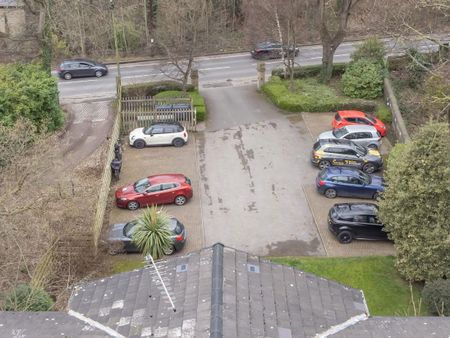 Flat 7, Longley Court, 16 Kings Mill Lane, Huddersfield, West Yorkshire, HD1 3AW - Photo 3