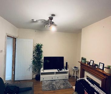 4 Bed Semi-Detached House, Pomfret Avenue, LU2 - Photo 4