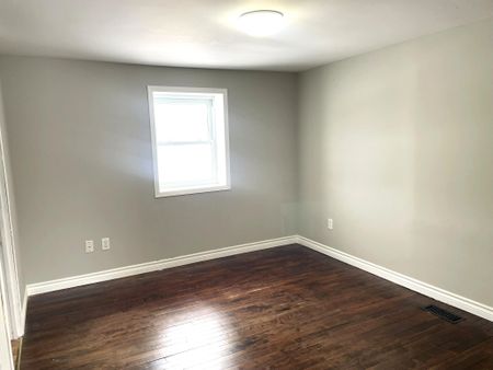 For Lease - 150 Tamblyn Road, Clarington, Ontario - Photo 3