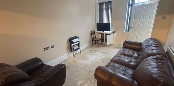 2 bedroom terraced house to rent - Photo 3