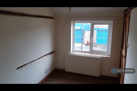 2 bedroom detached house to rent - Photo 2