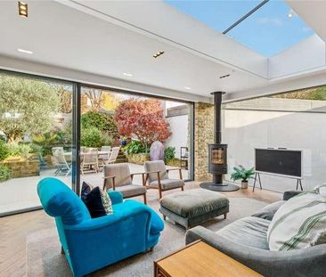 Cheriton Square, London, SW17 - Photo 3