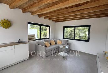 Cala Llonga, Balearic Islands 07849