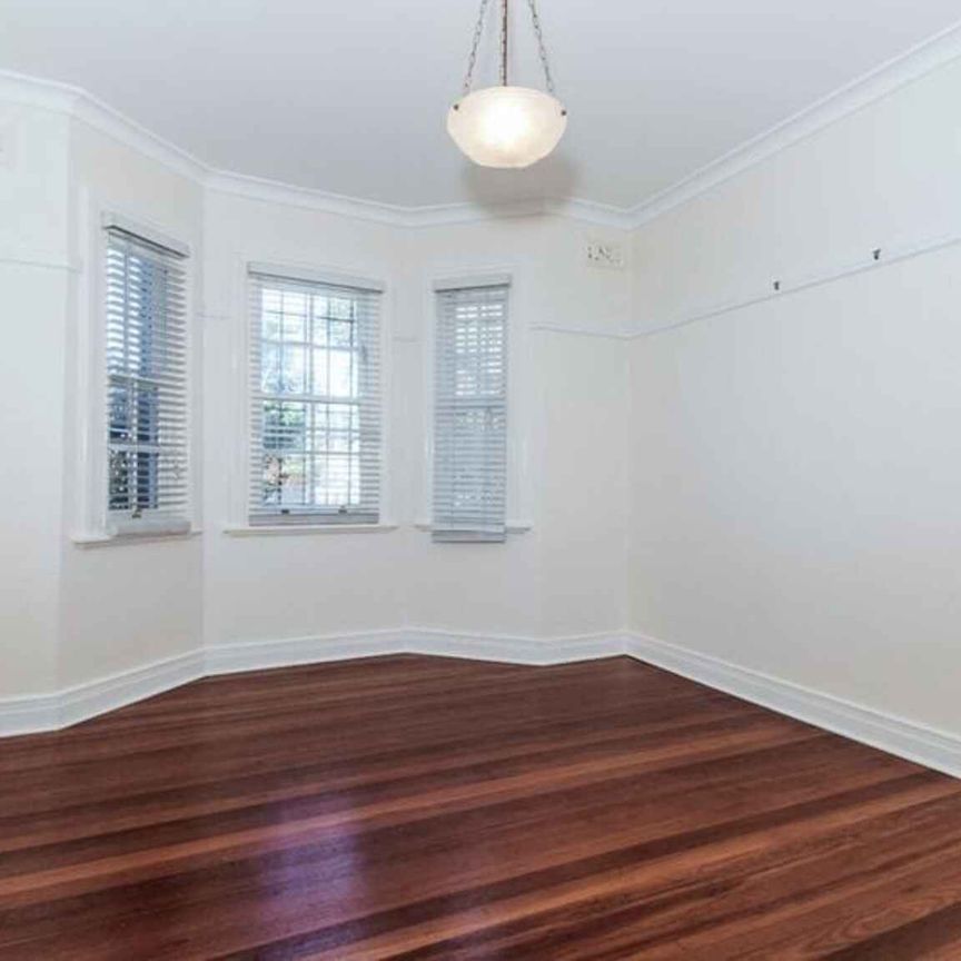 Stylish One Bedroom Apartment - Photo 1