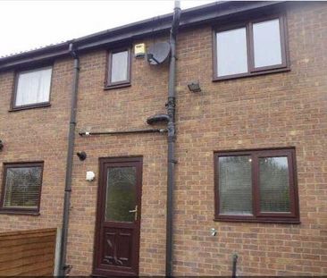 1 bedroom mews to rent - Photo 6