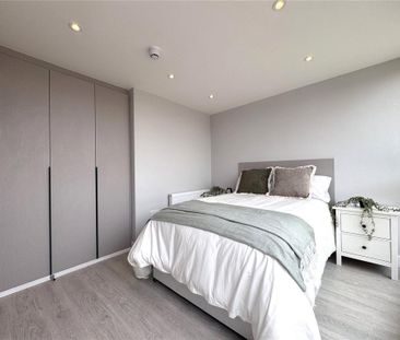 2 bedroom penthouse to rent - Photo 4