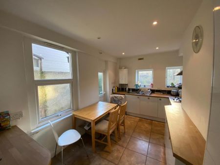 4 bedroom terraced house to rent - Photo 5
