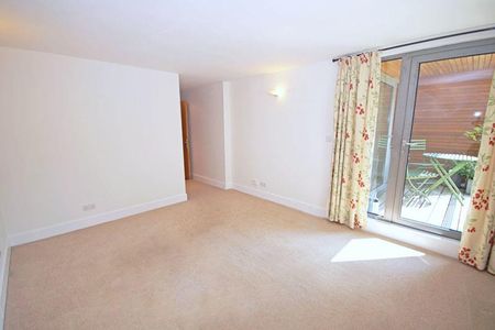 A 1 Bedroom Flat in Montpellier GL50 2XR - Photo 4