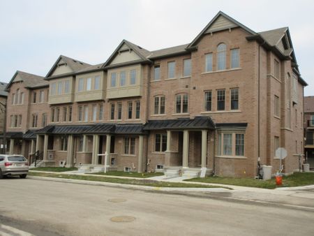 For Lease - 42 Robert Joffre Leet Avenue, Markham, Ontario - Photo 2