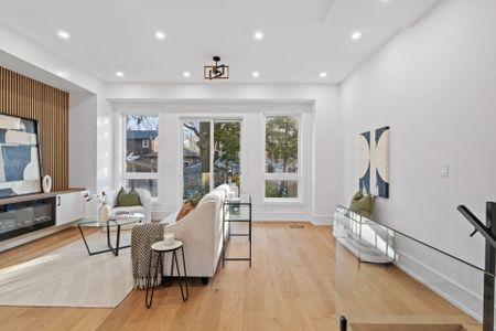 For Lease - 122 Warden Avenue, Toronto, Ontario - Photo 2