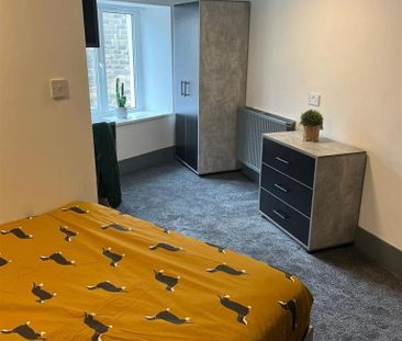 9 bedroom private hall to rent - Photo 5