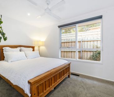 Peaceful Court Living - Spacious Family Home for Rent - Photo 4