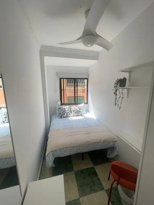 Carrer García Lorca, Alaquàs, Valencian Community 46970 - Photo 1