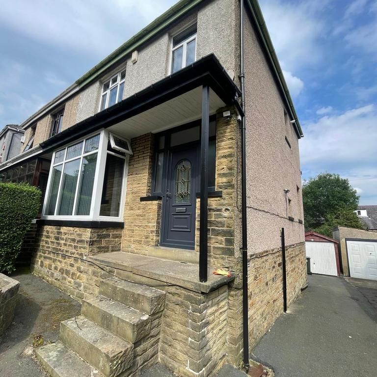 3 bedroom end of terrace house to rent - Photo 1