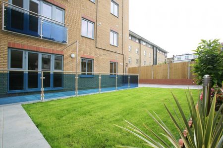 Chicksand Street, Spitalfields, London E1 - Photo 2