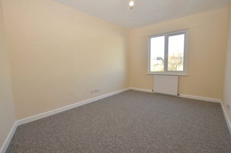 Railway Cottages, Falmouth, Cornwall, TR11 - Photo 2