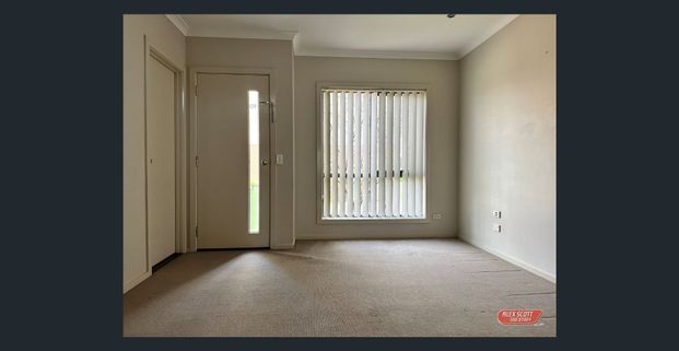 Double Storey 3 Bedroom Townhouse in Pakenham! - Photo 1