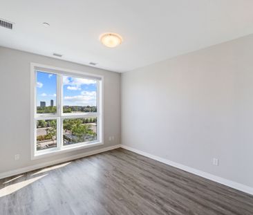 For Lease - 95 Dundas Street Unit# 324, Oakville, Ontario - Photo 6