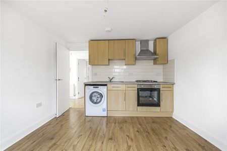 2 bedroom penthouse to rent - Photo 4