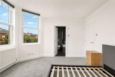 3 bedroom flat to rent - Photo 5