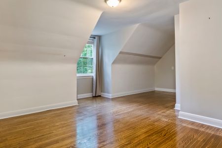 For Lease - 330 Poplar Drive, Oakville, Ontario - Photo 3