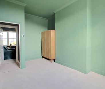 2 Bedroom - Photo 6